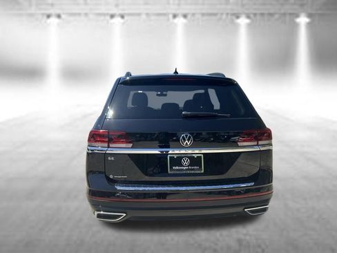 Used 2023 Volkswagen Atlas SE FWD image 2