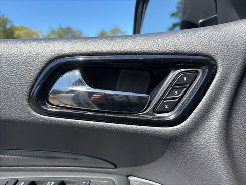Used 2025 Dodge Durango GT AWD/4WD image 19