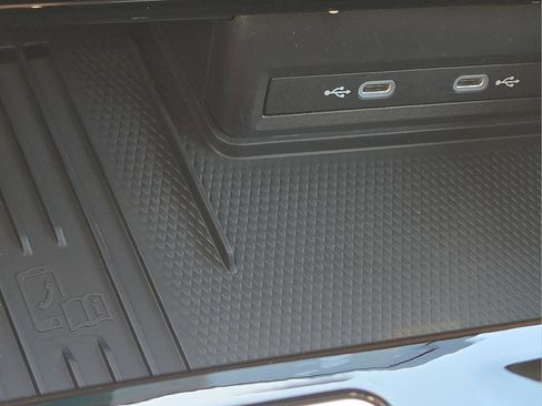 New 2026 Volkswagen Atlas Cross Sport SE FWD image 20