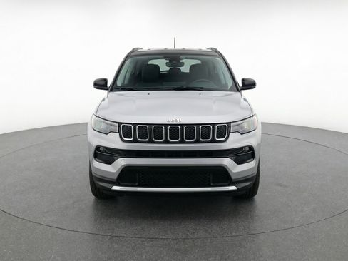 Used 2025 Jeep Compass Limited image 2