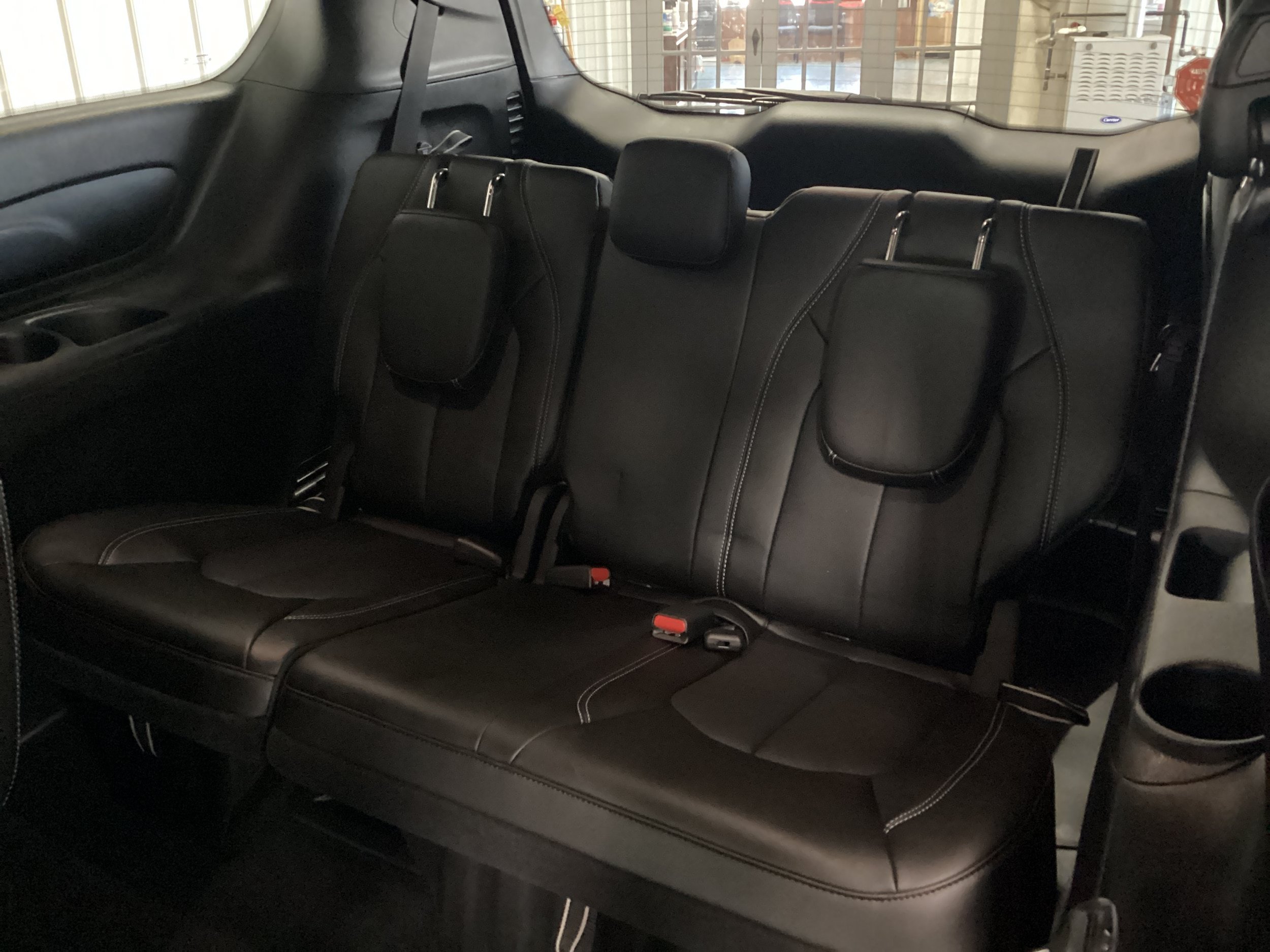 Used 2025 Chrysler Pacifica Select AWD/4WD image 35