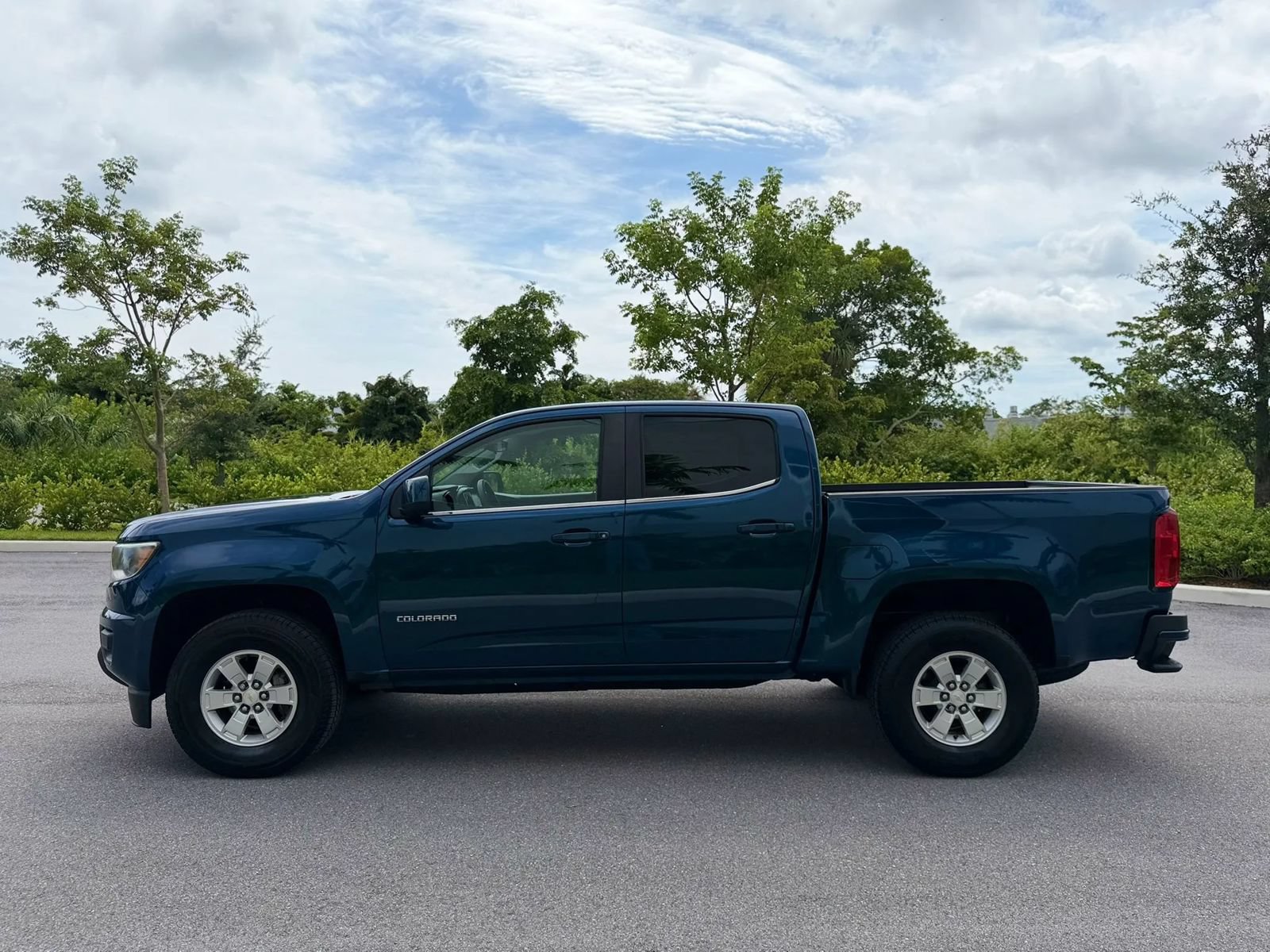 Used 2019 Chevrolet Colorado W/T w/ WT Convenience Package RWD image 8