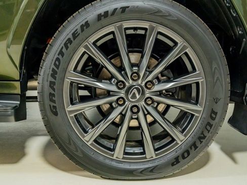 Used 2025 Lexus LX 700h F Sport AWD/4WD image 13