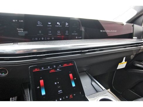 New 2026 Cadillac Escalade ESV V w/ LPO, ONYX Package AWD/4WD image 17