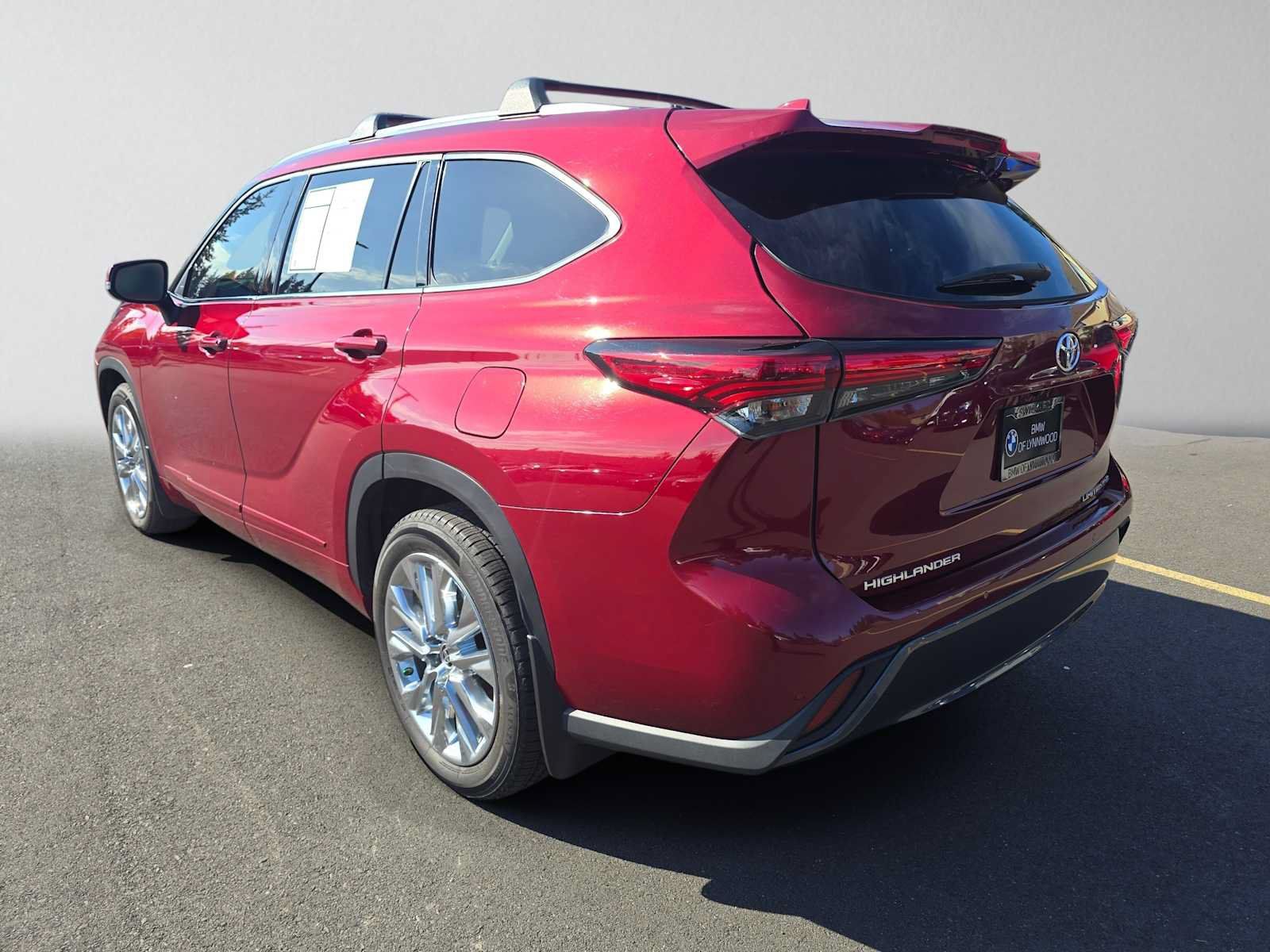 Used 2023 Toyota Highlander Limited AWD/4WD image 5