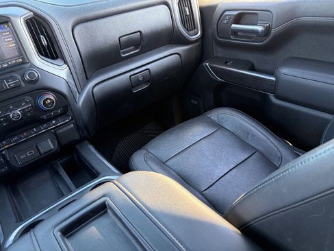 Certified 2020 Chevrolet Silverado 1500 LTZ w/ LTZ Plus Package AWD/4WD image 17
