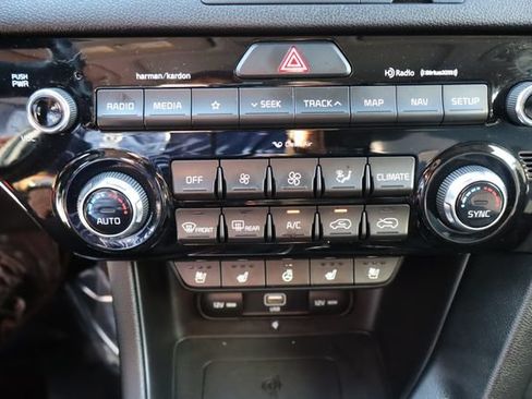 Used 2020 Kia Sportage EX w/ EX Technology Package FWD image 36