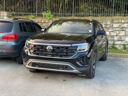 Used 2026 Volkswagen Atlas Cross Sport SE AWD/4WD image 3