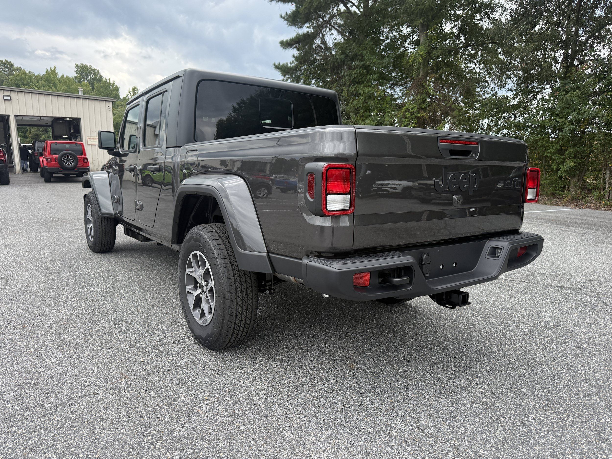 New 2027 Jeep Gladiator Sport AWD/4WD image 5