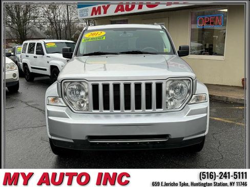 Used 2012 Jeep Liberty Sport image 2