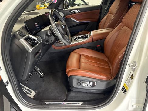 Used 2024 BMW X7 xDrive40i w/ M Sport Package AWD/4WD image 29