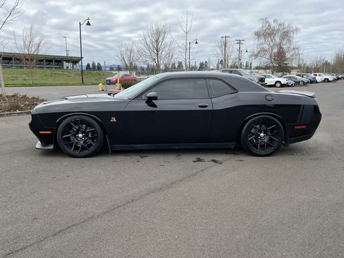 Used 2015 Dodge Challenger R/T Scat Pack w/ Scat Pack Appearance Package image 2