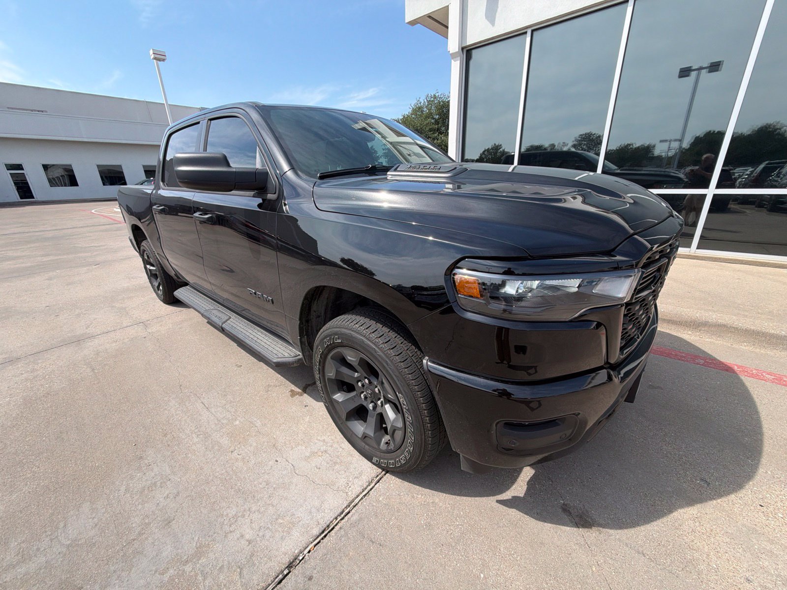 Used 2026 RAM 1500 Express AWD/4WD image 3