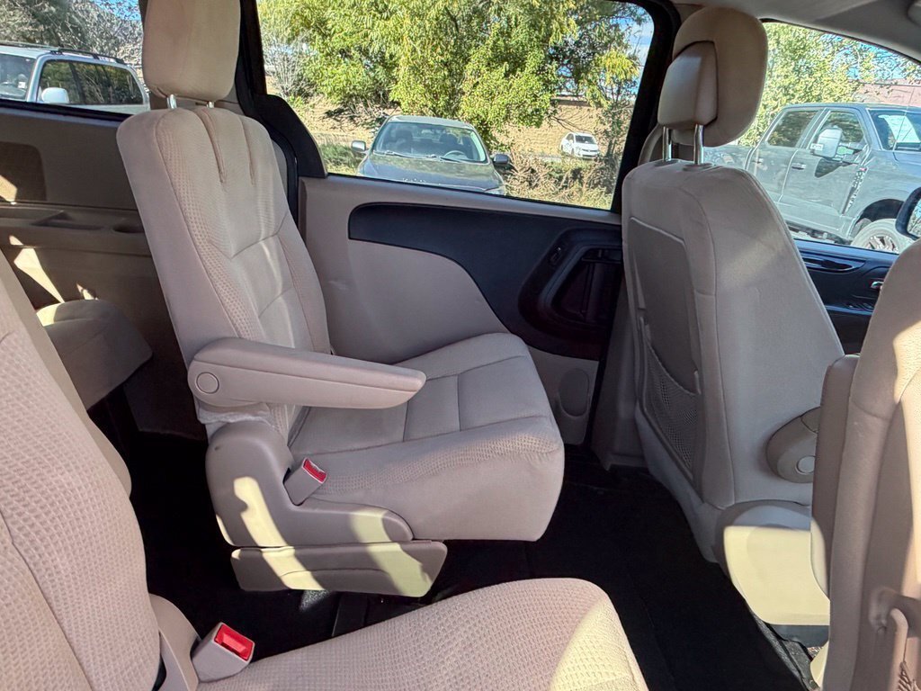 Used 2014 Dodge Grand Caravan SE w/ Quick Order Package 29E SE FWD image 17