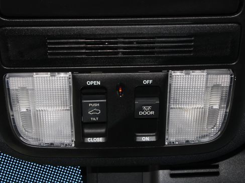Used 2023 Honda Passport TrailSport image 13