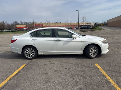 Used 2013 Honda Accord Touring image 20