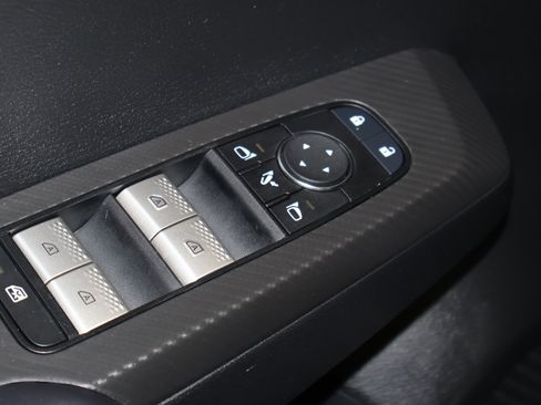 Used 2024 Mitsubishi Outlander SEL AWD/4WD image 34