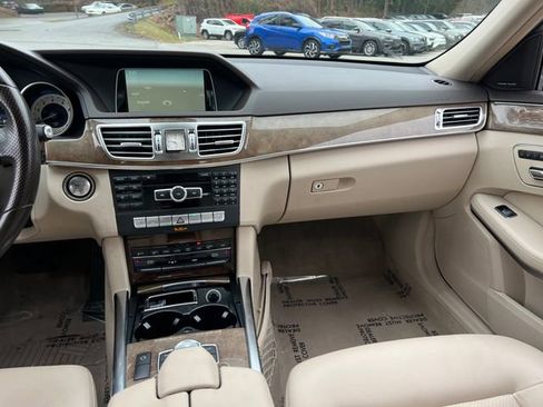 Used 2014 Mercedes-Benz E 350 Sedan image 17