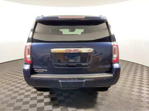 Used 2018 GMC Yukon Denali w/ Open Road Package AWD/4WD image 17