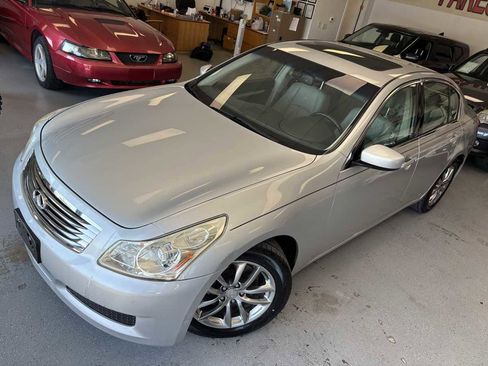 Used 2009 INFINITI G37 Journey w/ Premium Pkg image 6