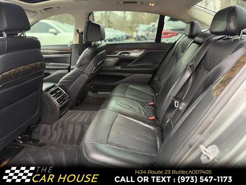 Used 2016 BMW 750i xDrive image 17