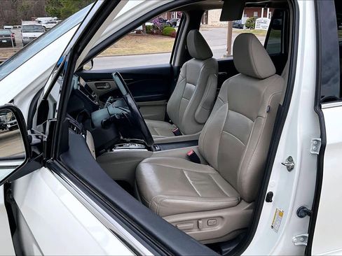 Certified 2019 Honda Pilot Elite image 8
