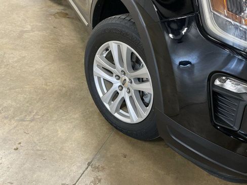 Used 2018 Ford Explorer XLT w/ Equipment Group 202A AWD/4WD image 11