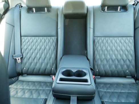 Used 2023 Nissan Maxima Platinum w/ Sport Mat Group FWD image 13
