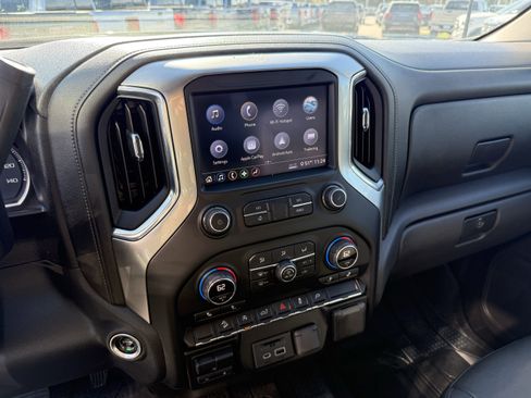 Used 2020 Chevrolet Silverado 1500 LT w/ Texas Edition image 18