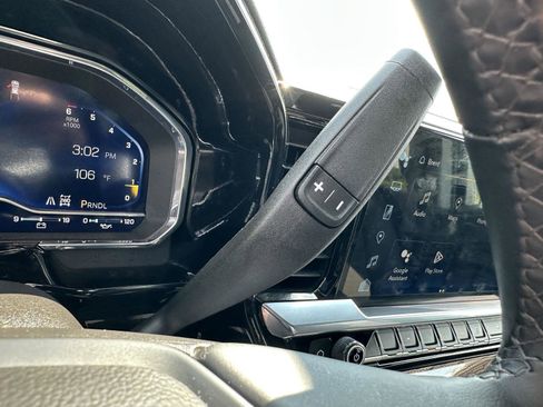 Used 2024 Chevrolet Silverado 1500 LT image 25