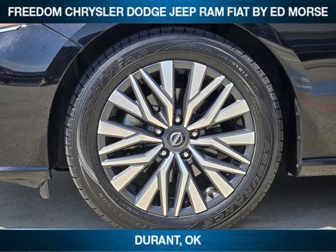 Used 2024 Nissan Altima 2.5 SV FWD image 7