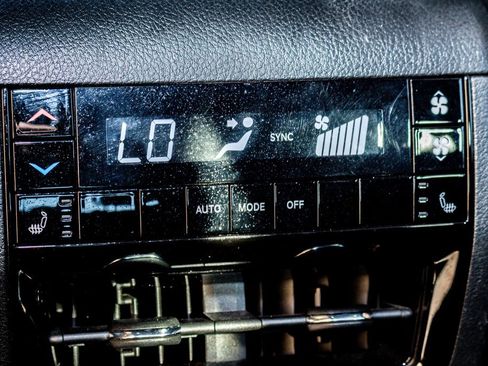 Used 2023 Jeep Grand Cherokee L Overland image 20