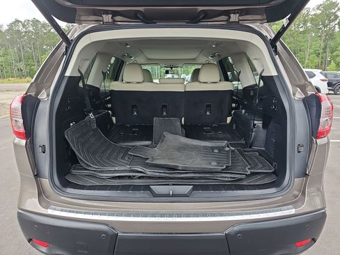 Used 2021 Subaru Ascent Limited w/ Technology Package AWD/4WD image 14