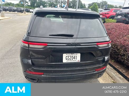 Used 2025 Jeep Grand Cherokee Summit AWD/4WD image 26