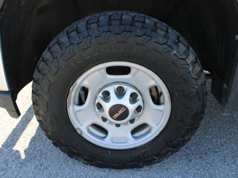 Used 2020 GMC Sierra 2500 4x4 Crew Cab w/ Convenience Package image 11