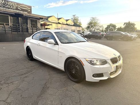 Used 2011 BMW 335i xDrive Coupe AWD/4WD image 6