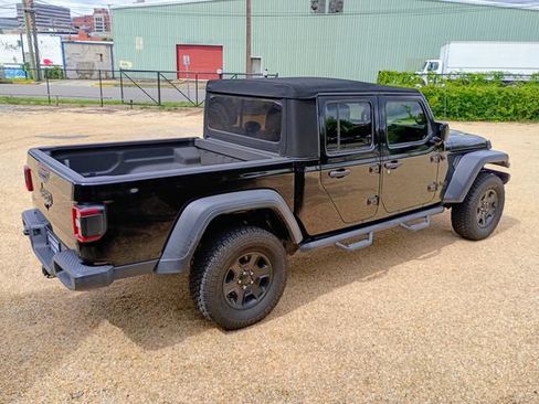 Used 2020 Jeep Gladiator Sport w/ Quick Order Package 23S AWD/4WD image 12