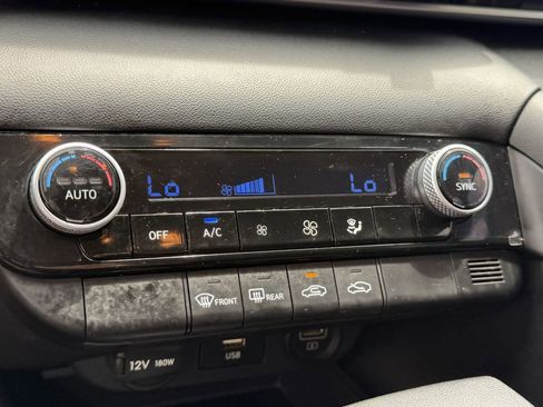 Used 2023 Hyundai Elantra SEL w/ Cargo Package FWD image 19