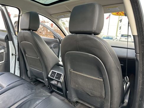 Used 2018 Jaguar E-PACE S image 33