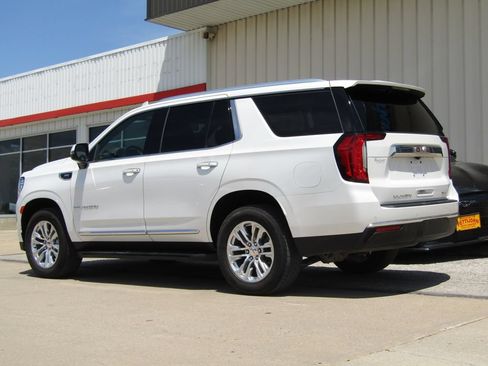 Used 2021 GMC Yukon SLT w/ SLT Luxury Package AWD/4WD image 10