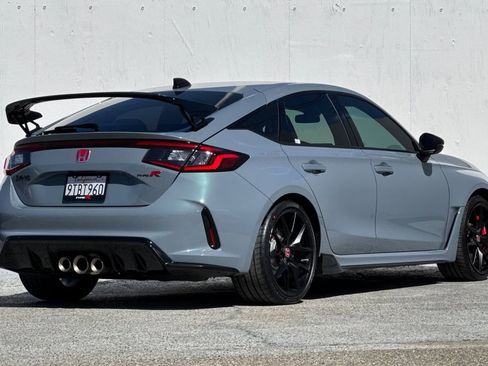 Used 2025 Honda Civic Type R image 3