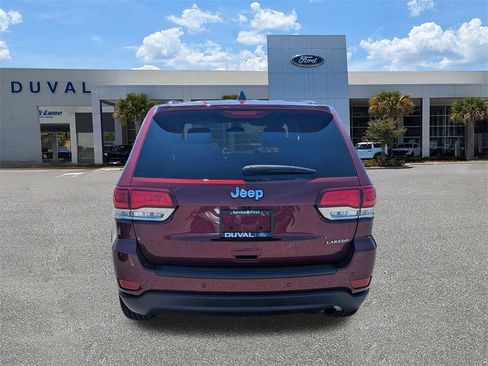 Used 2022 Jeep Grand Cherokee Laredo X image 4