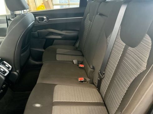 Certified 2023 Kia Sorento LX FWD image 25