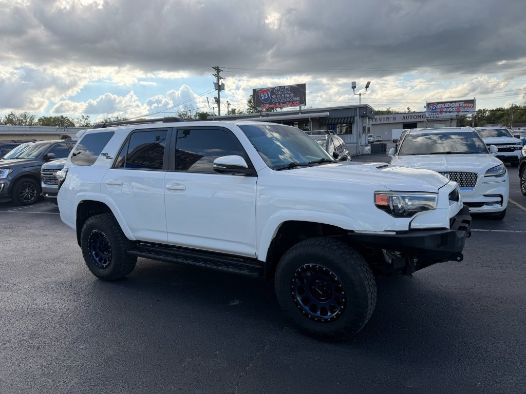 Used 2020 Toyota 4Runner TRD Off-Road Premium w/ Moonroof Package AWD/4WD image 2