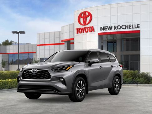 New 2026 Toyota Highlander XLE image 1