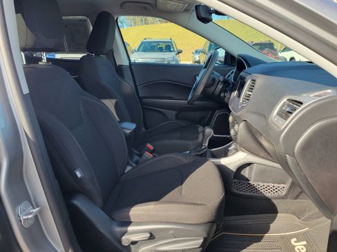 Used 2021 Jeep Compass Sport image 26