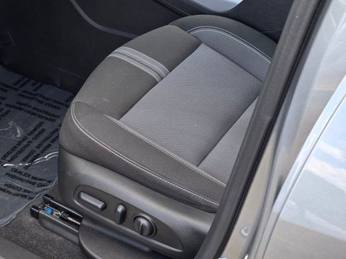 Certified 2024 Chevrolet Blazer LT w/ Convenience Package FWD image 24