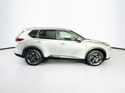 Used 2025 Nissan Rogue SV AWD/4WD image 10