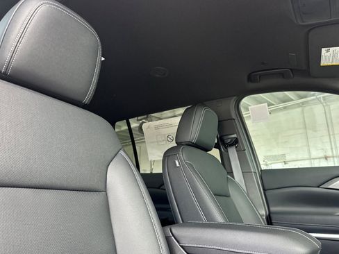 New 2025 Chevrolet Traverse LT w/ Enhanced Driving Package image 19