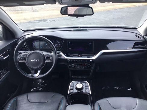 Used 2022 Kia Niro EX Premium w/ Cold Weather Package image 20